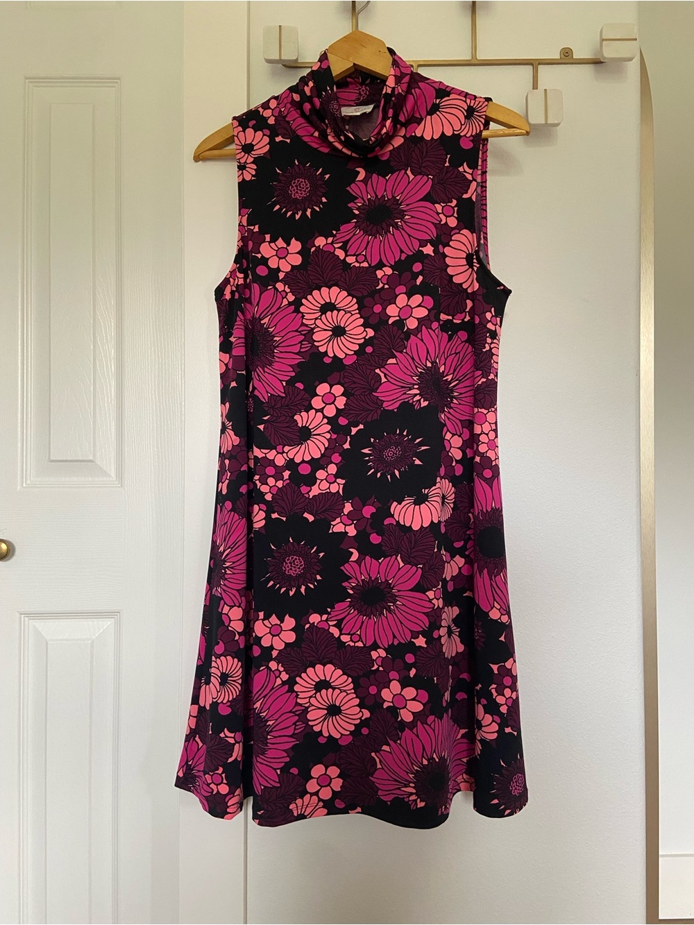 JB by Julie Brown Sleeveless Black & Pink Floral Activewear Turtleneck Dress XL
